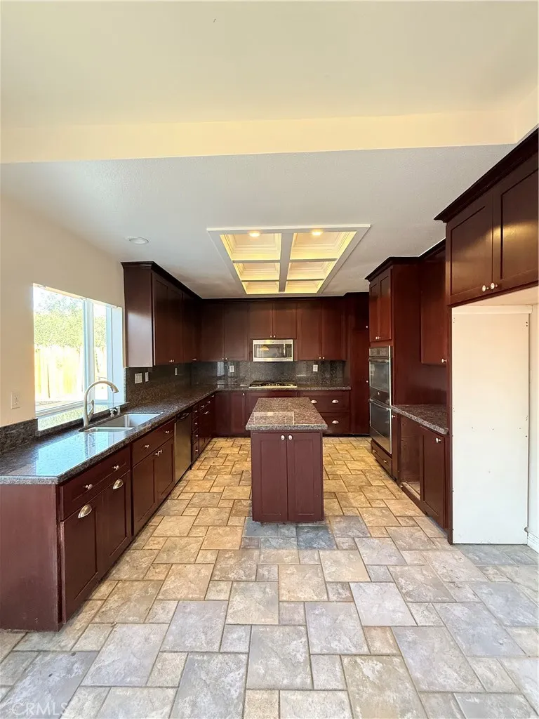 337 Morningside Terrace, Palmdale, California 93551 home-pic-7